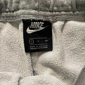 Nike sweatpants grey size small